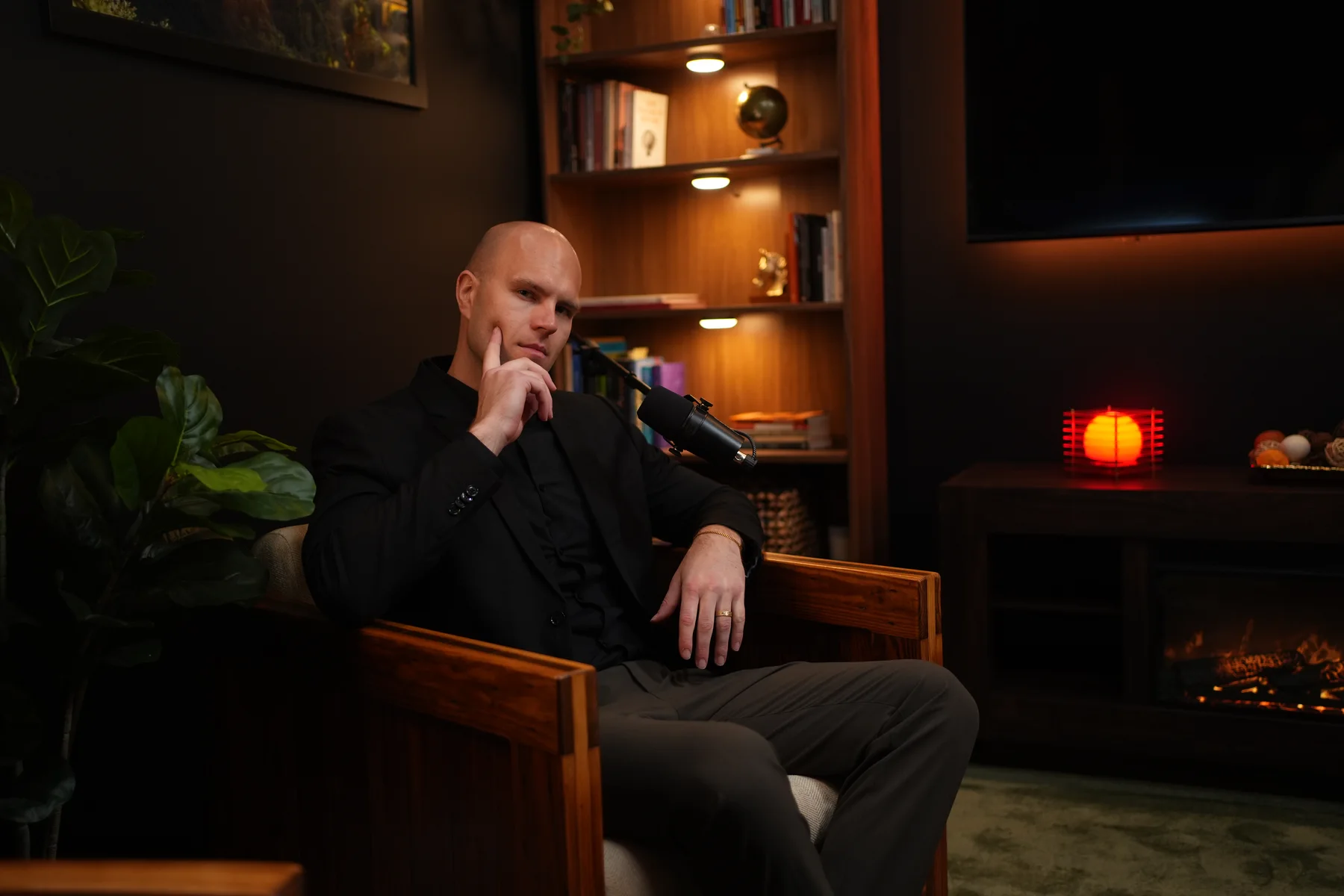 Mark in the Friendly Talk Show studio